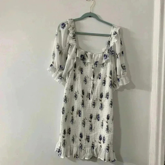 TRIXXI, casual floral white dress size XL, PUFFED SLEEVES. - Picture 6 of 6